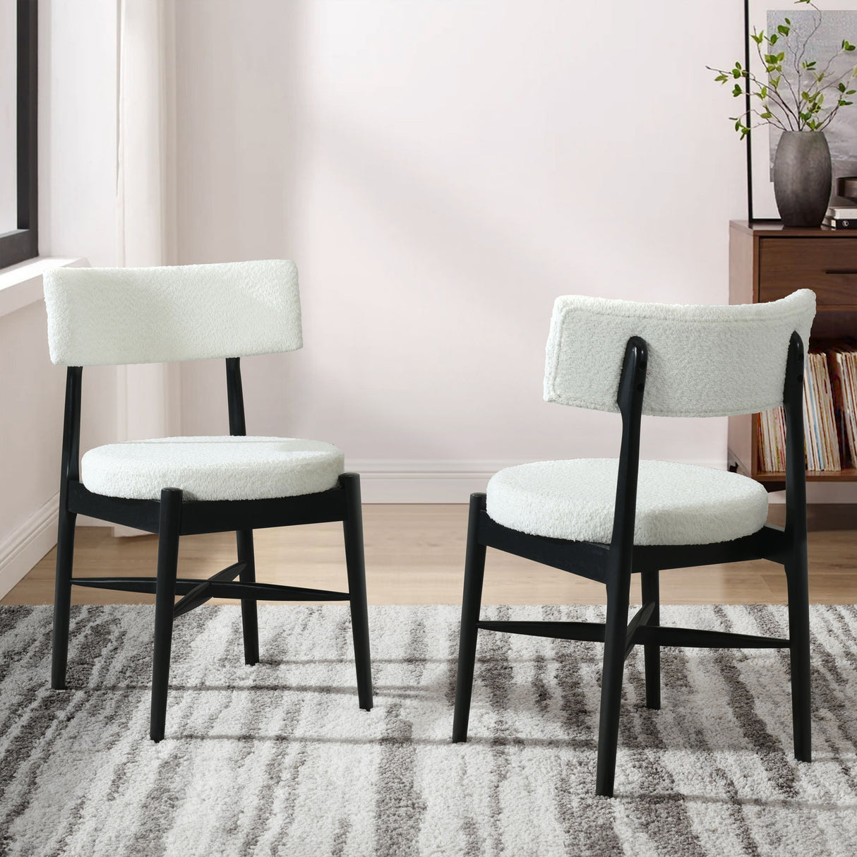 Mid Century Modern Dining Chairs With Unique Design