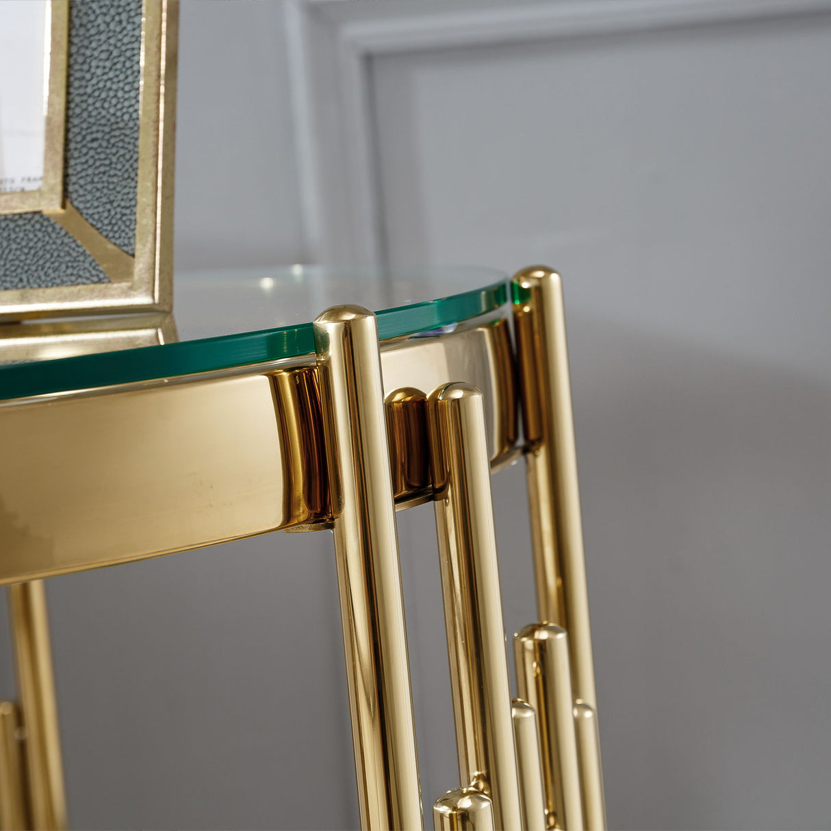 Round Double Tier Table With Flute Shaped Tube Legs