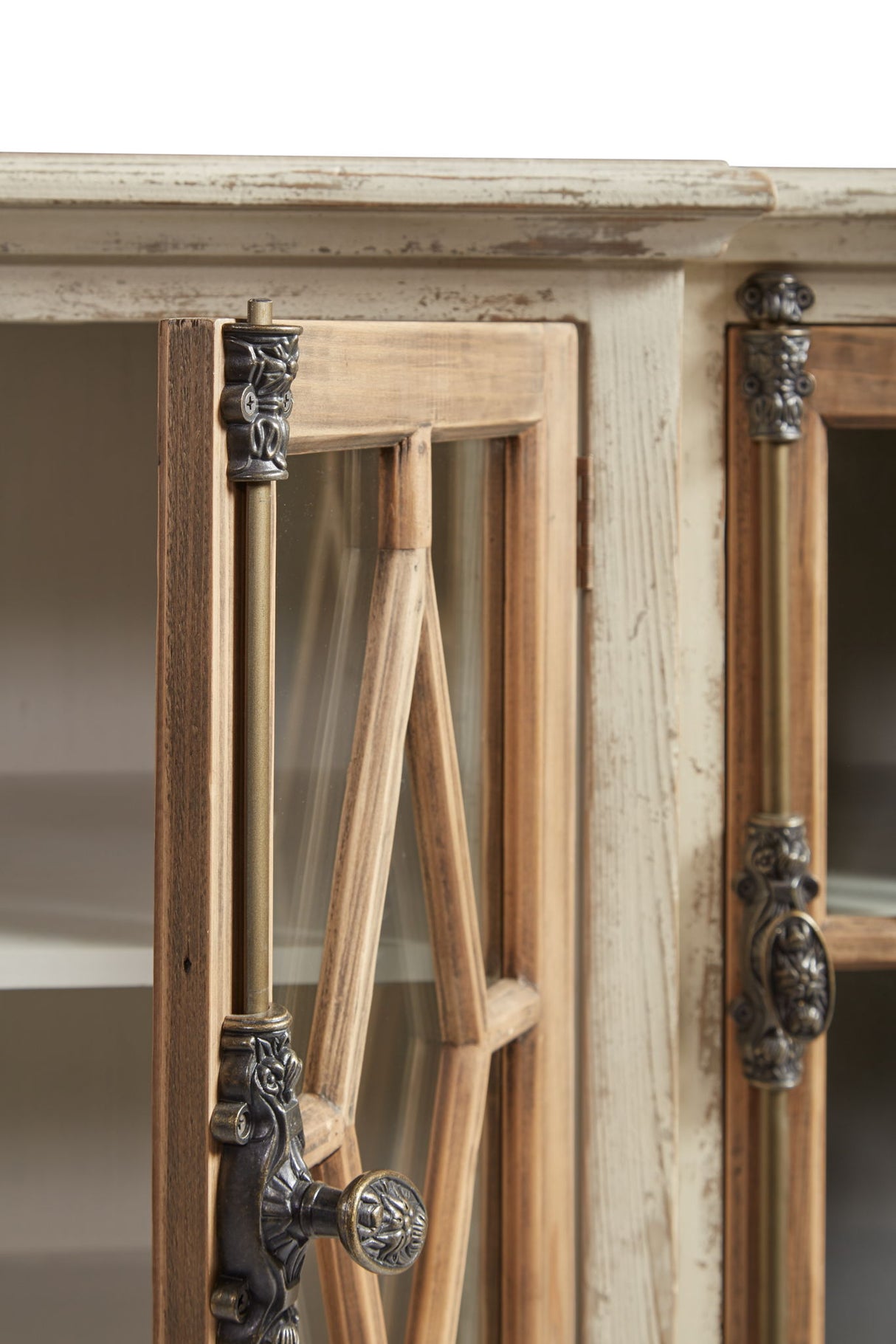 Dove Stalone - Glass Front Server - Beige