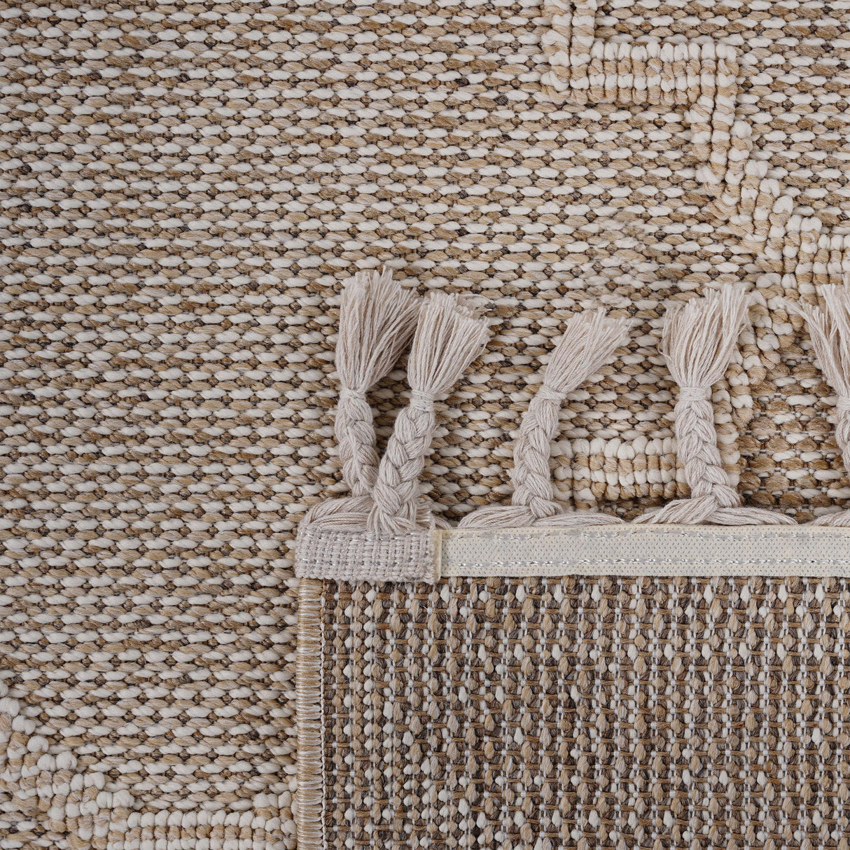 Guros - 8' X 10' Trellis Indoor / Outdoor Area Rug - Cream