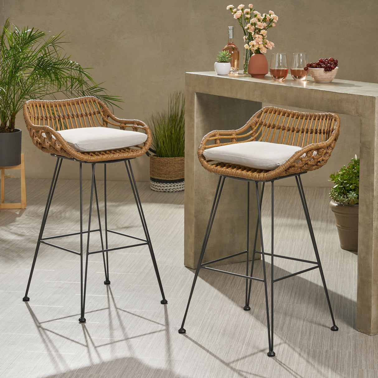Outdoor Rattan Bar Chair With Metal Legs