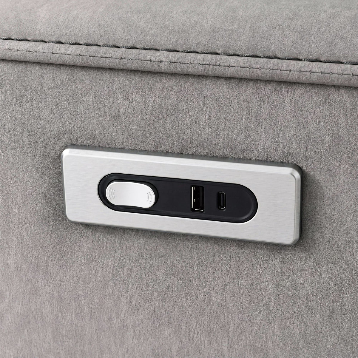 Jackpot - P1 Loveseat With Console - Explore Light Gray