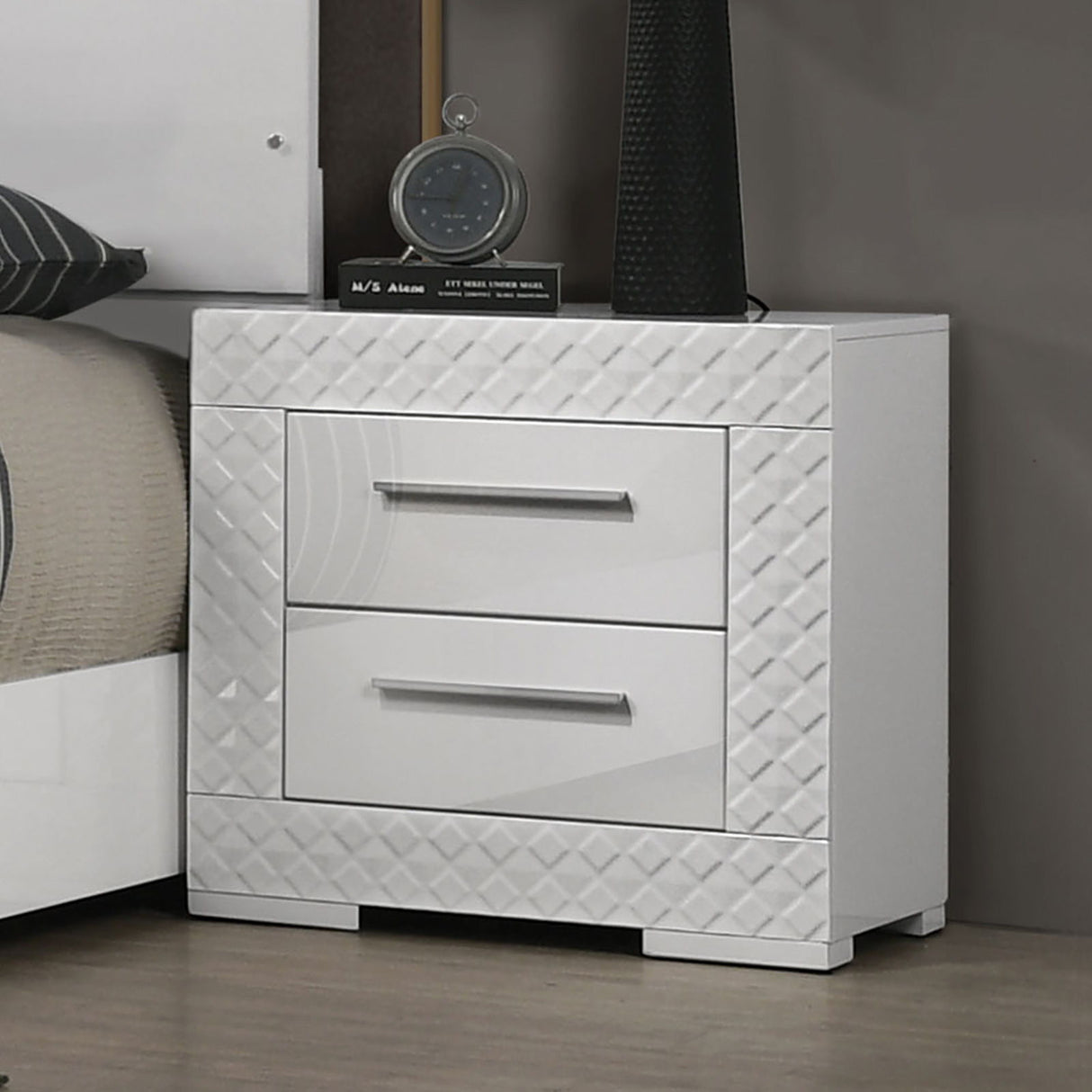 Nightstand With Bar Handle - White