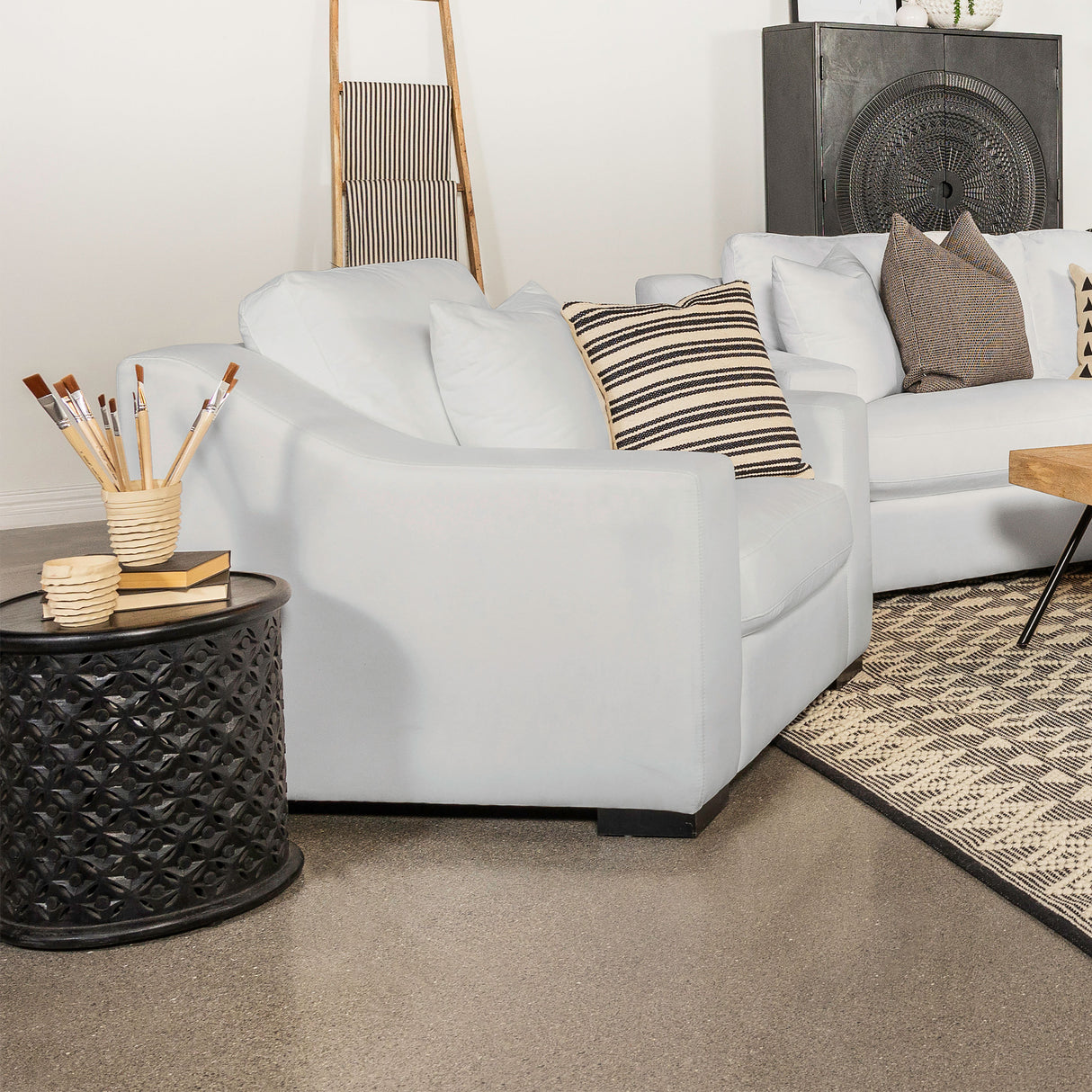 Ashlyn Upholstered Sloped Arm Accent Chair in White
