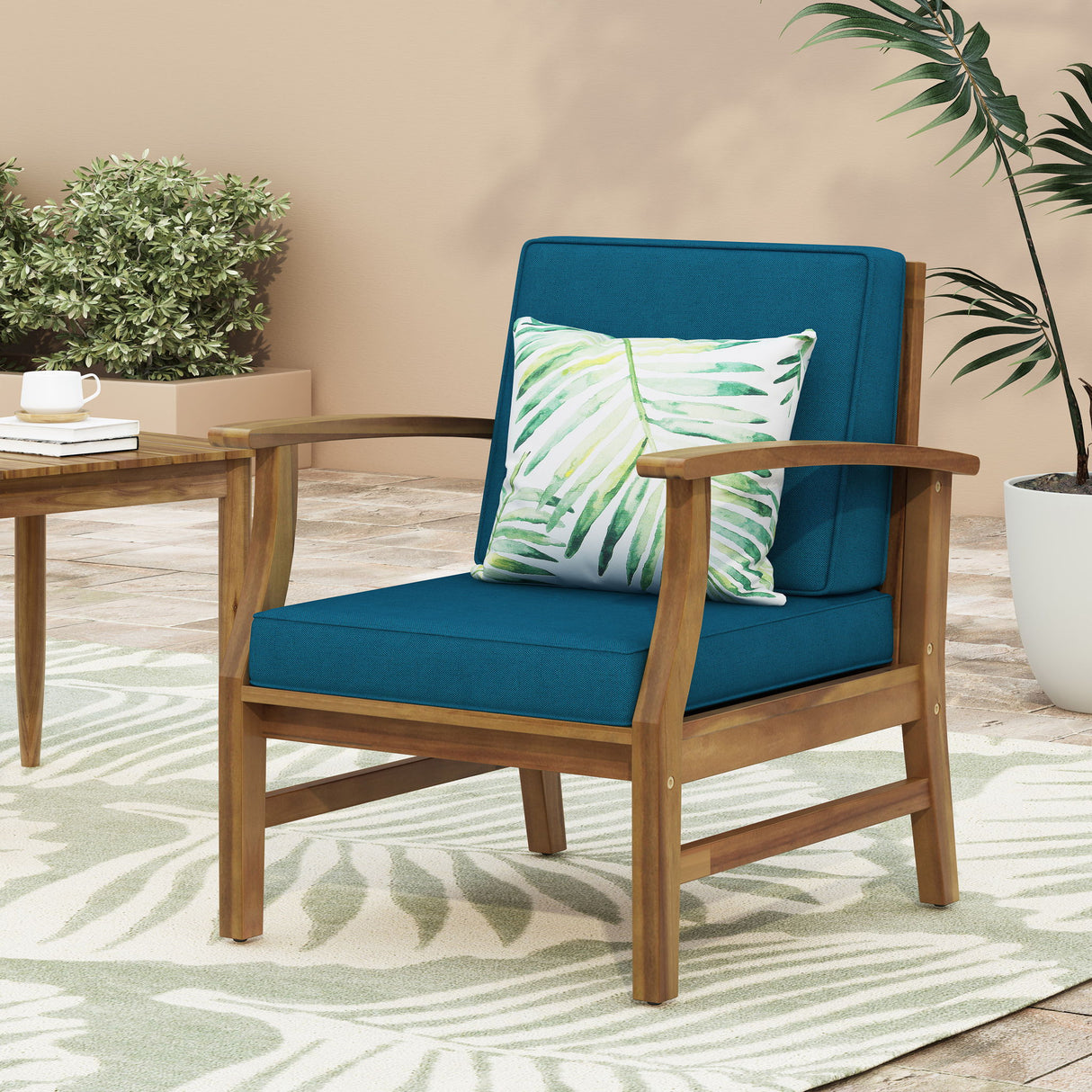 Perla - Contemporary Club Chair With Water Resistant Cushionі