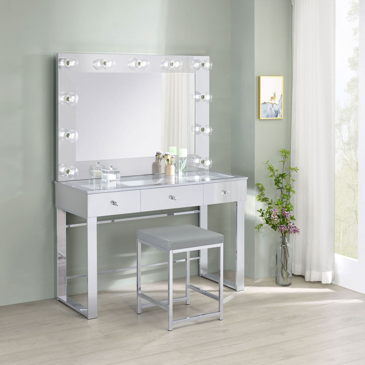 Trevor - 3 Drawer Makeup Vanity Table With Mirror - Chrome