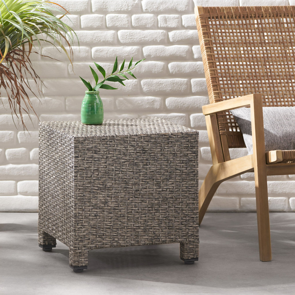 Puerta - Minimalist Style Accent Table