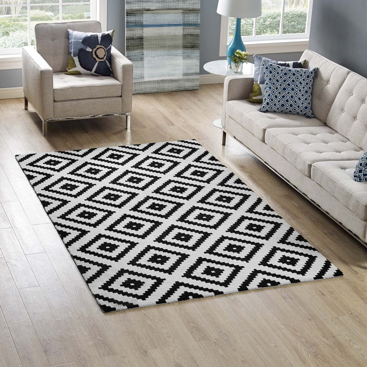5x8 Black and White Abstract Diamond Trellis Polyester Area Rug - Mats and Rugs - Alpine Outlets