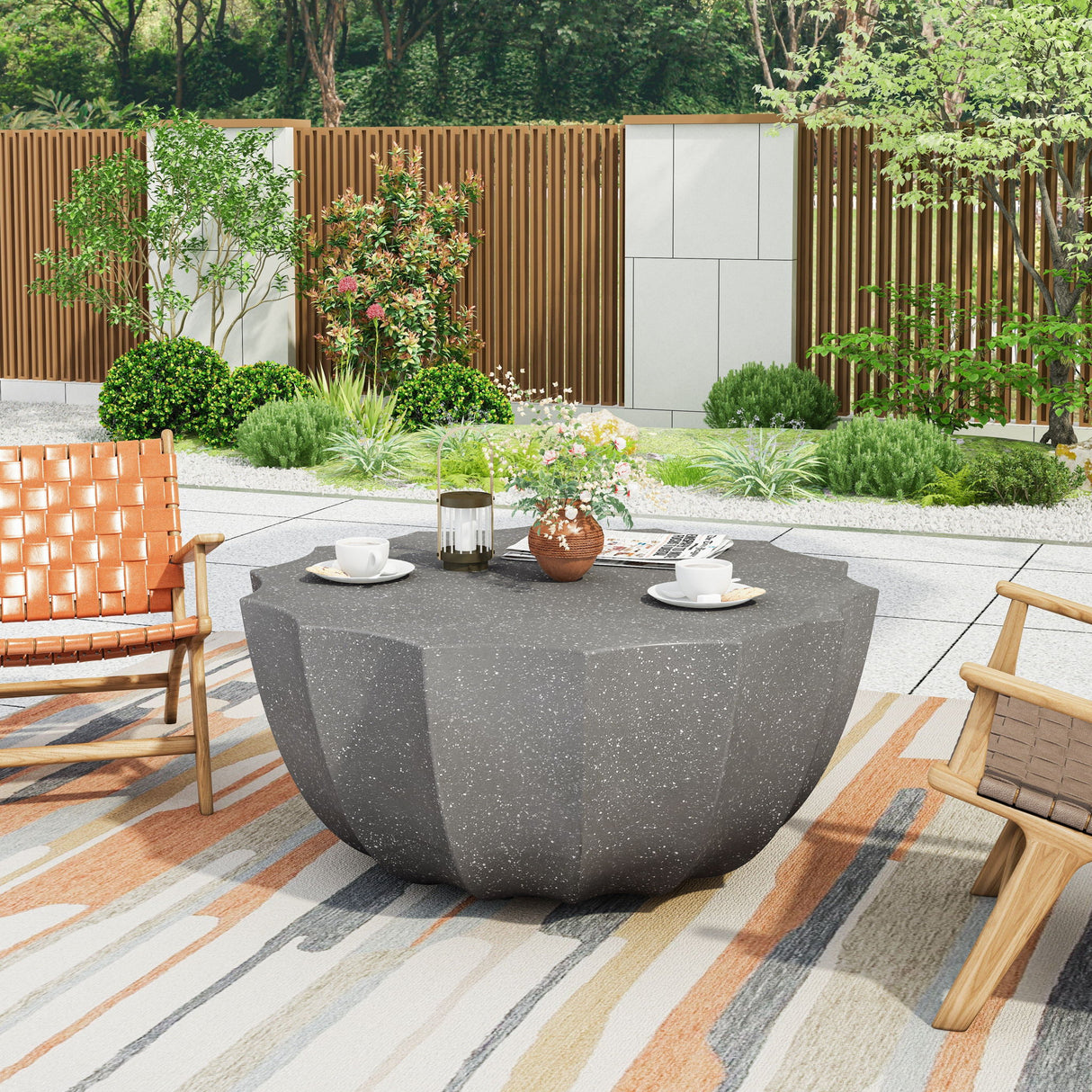 Modern Round Coffee Table For Indoor / Outdoor