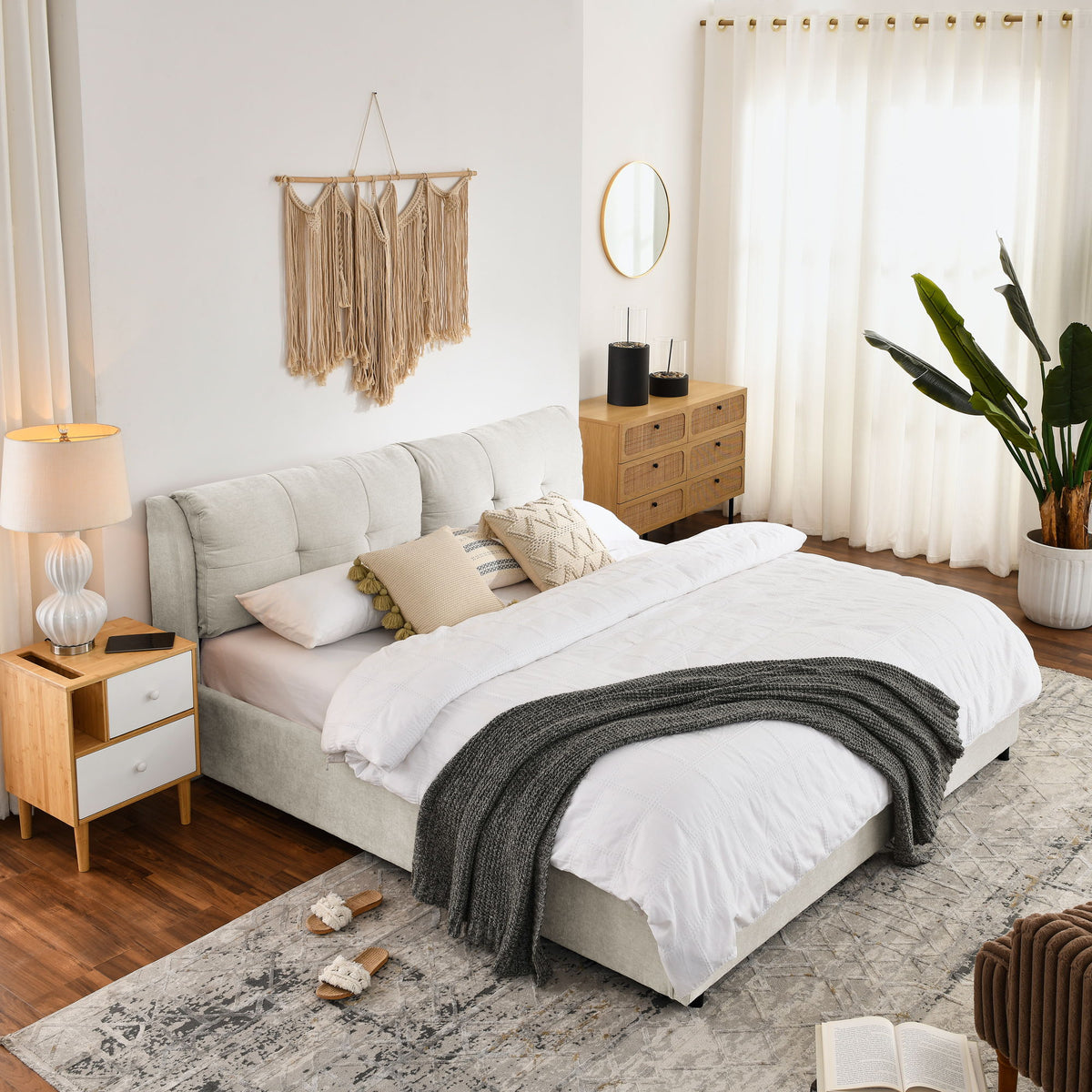 Storage Upholstered Hydraulic Platform Bed With Integrated Headboard