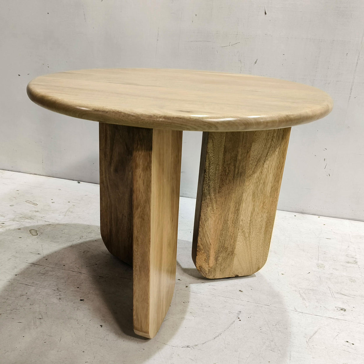 Natural Mango Wood Round End Table, 24"