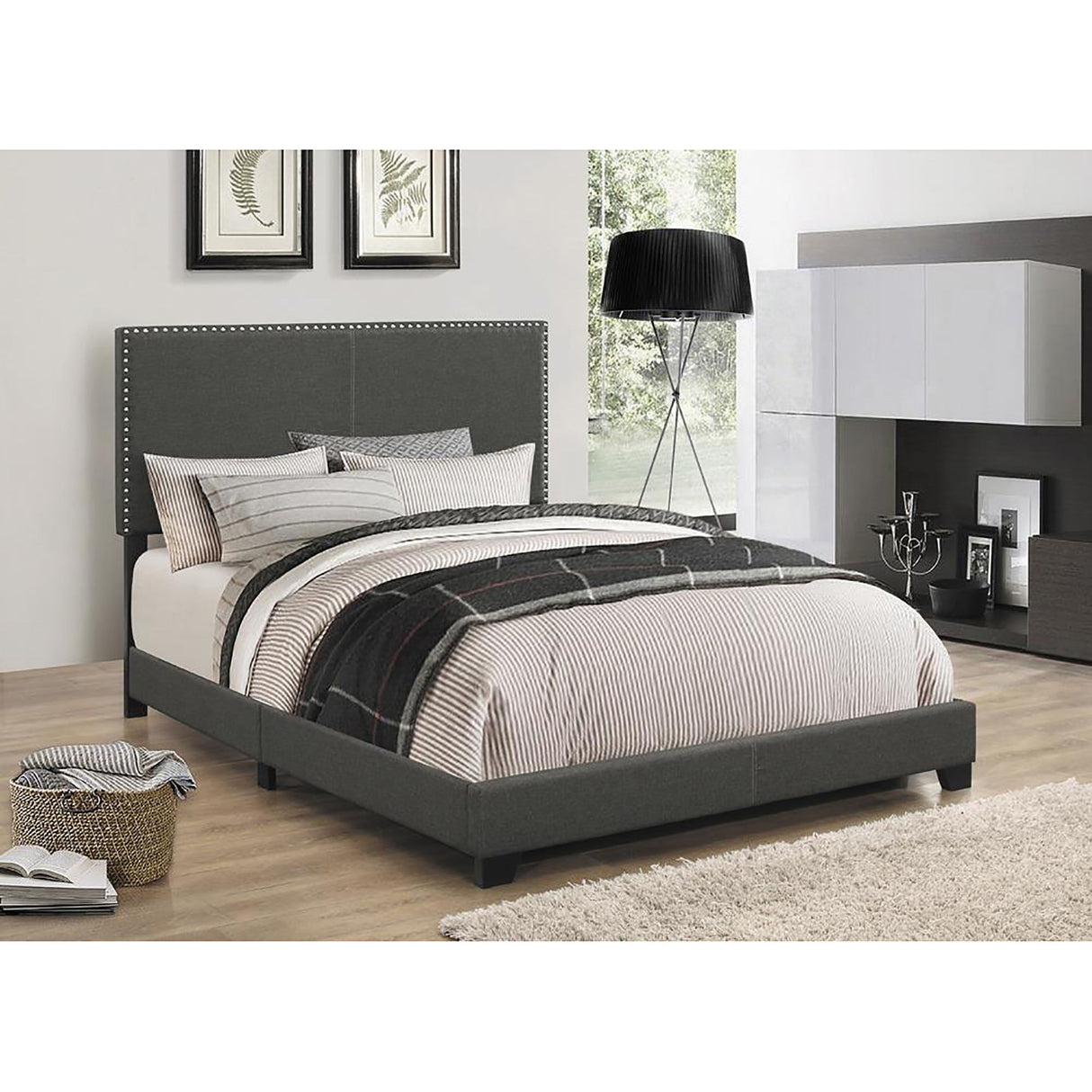 Bed With Nailhead Trim