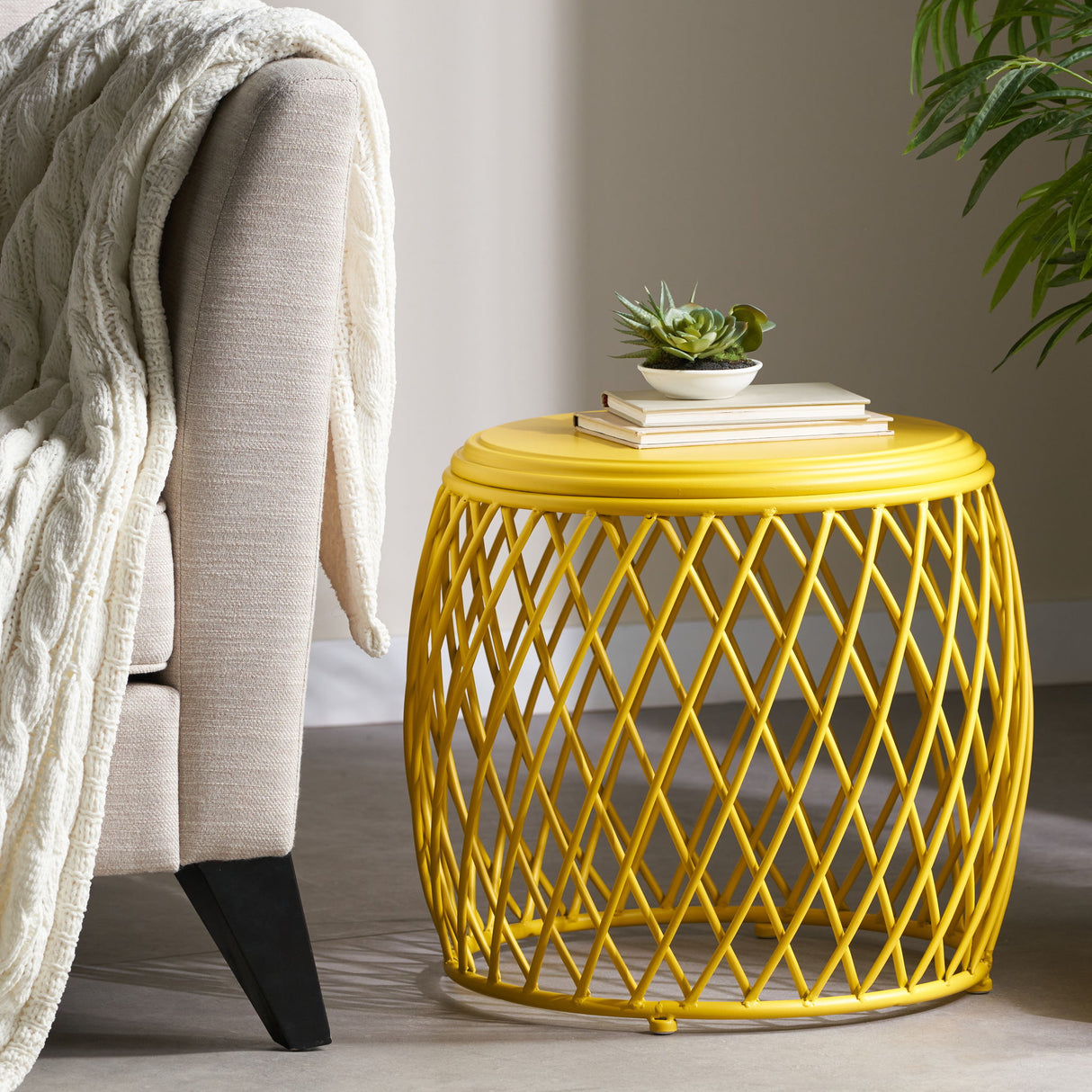 Alamera - Side Table