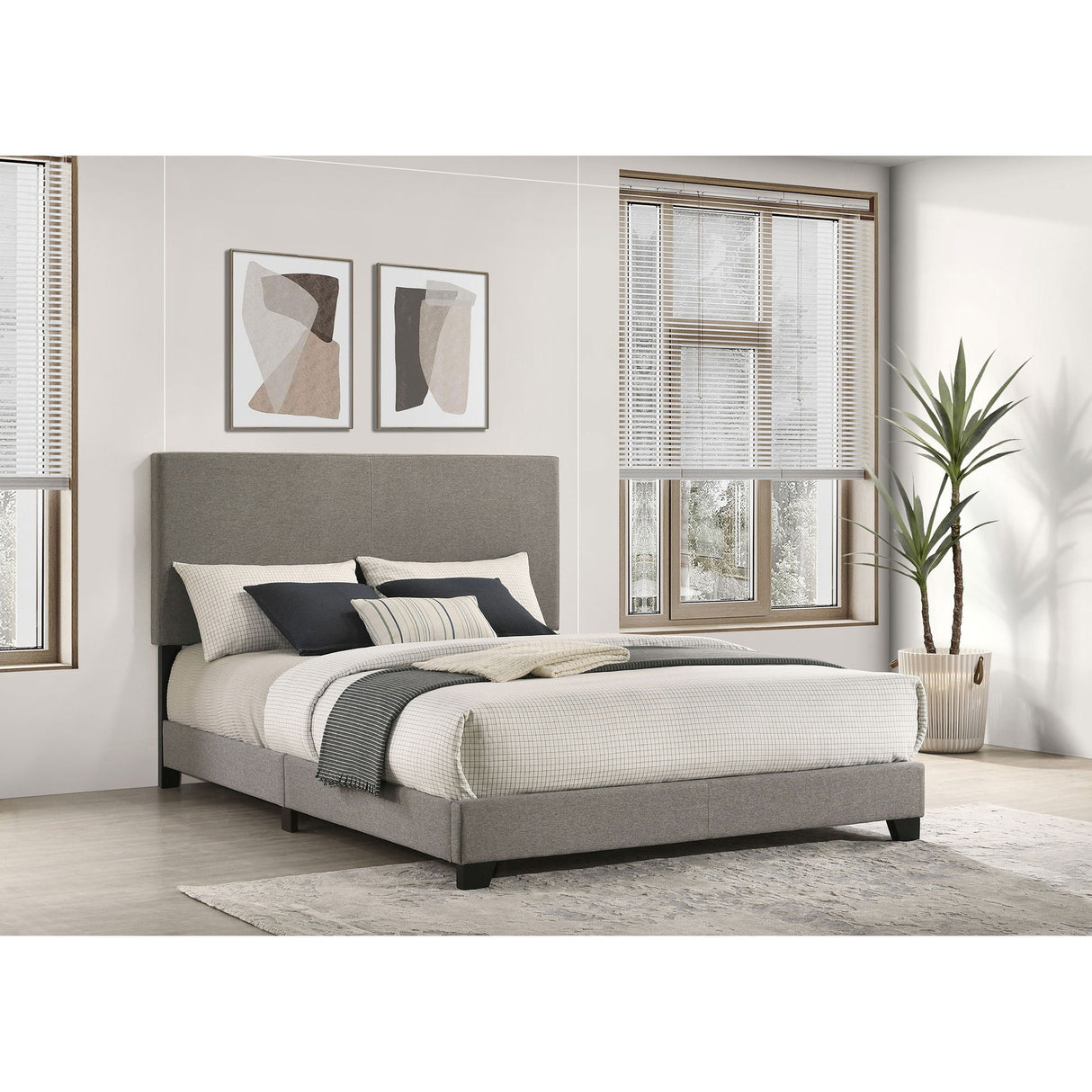 Efram - Panel Bed