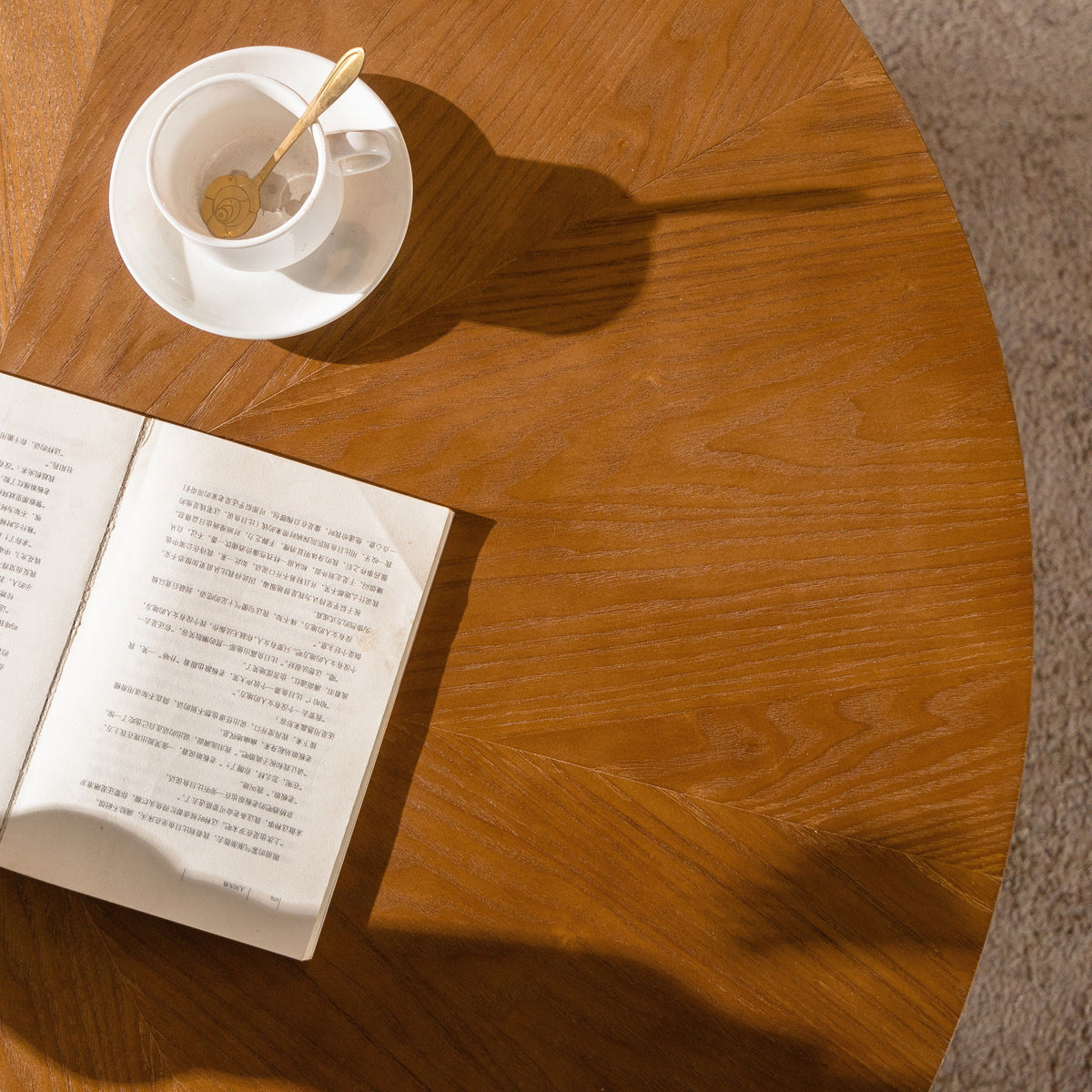 Round Retro Coffee With Solid Wood Legs