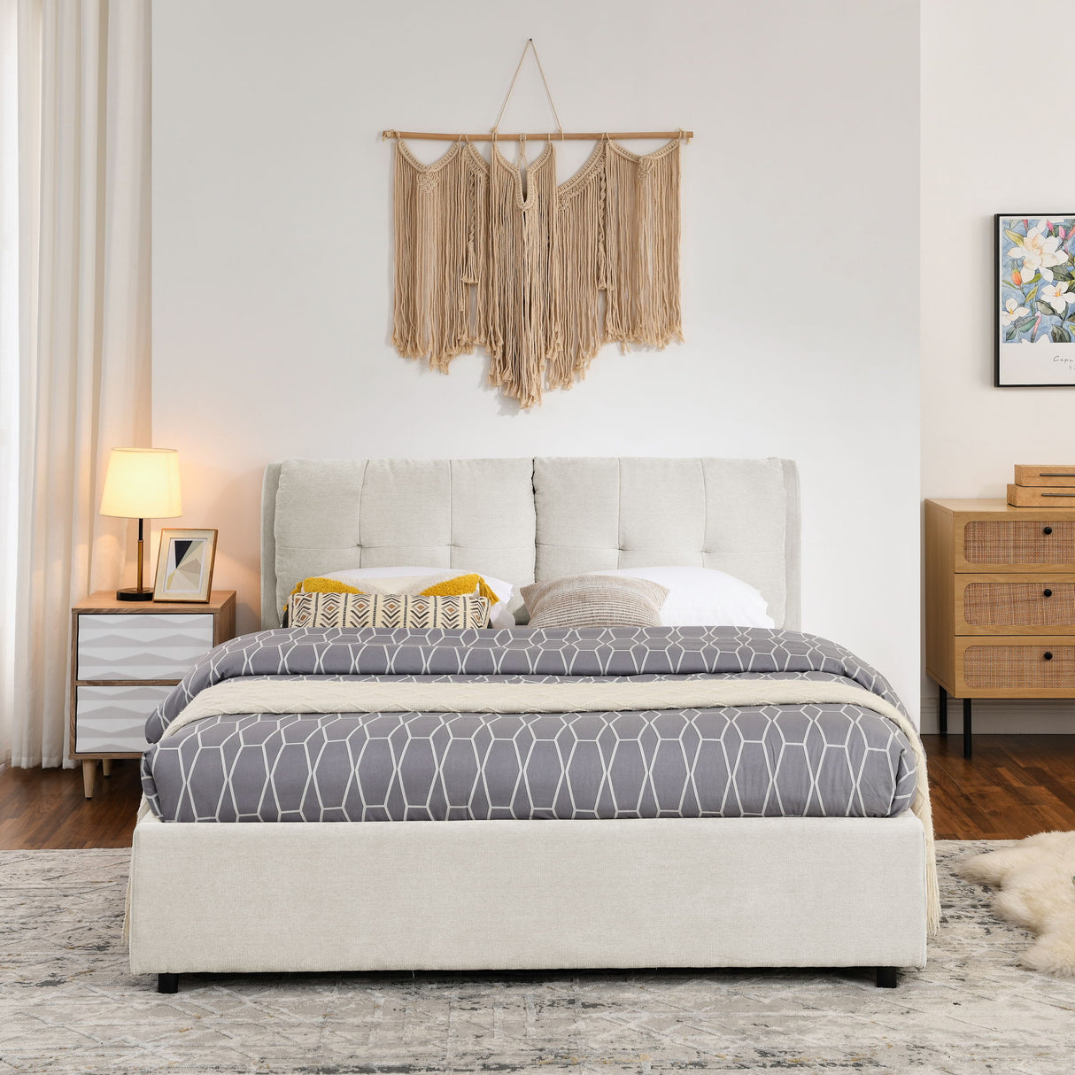 Storage Upholstered Hydraulic Platform Bed With Integrated Headboard