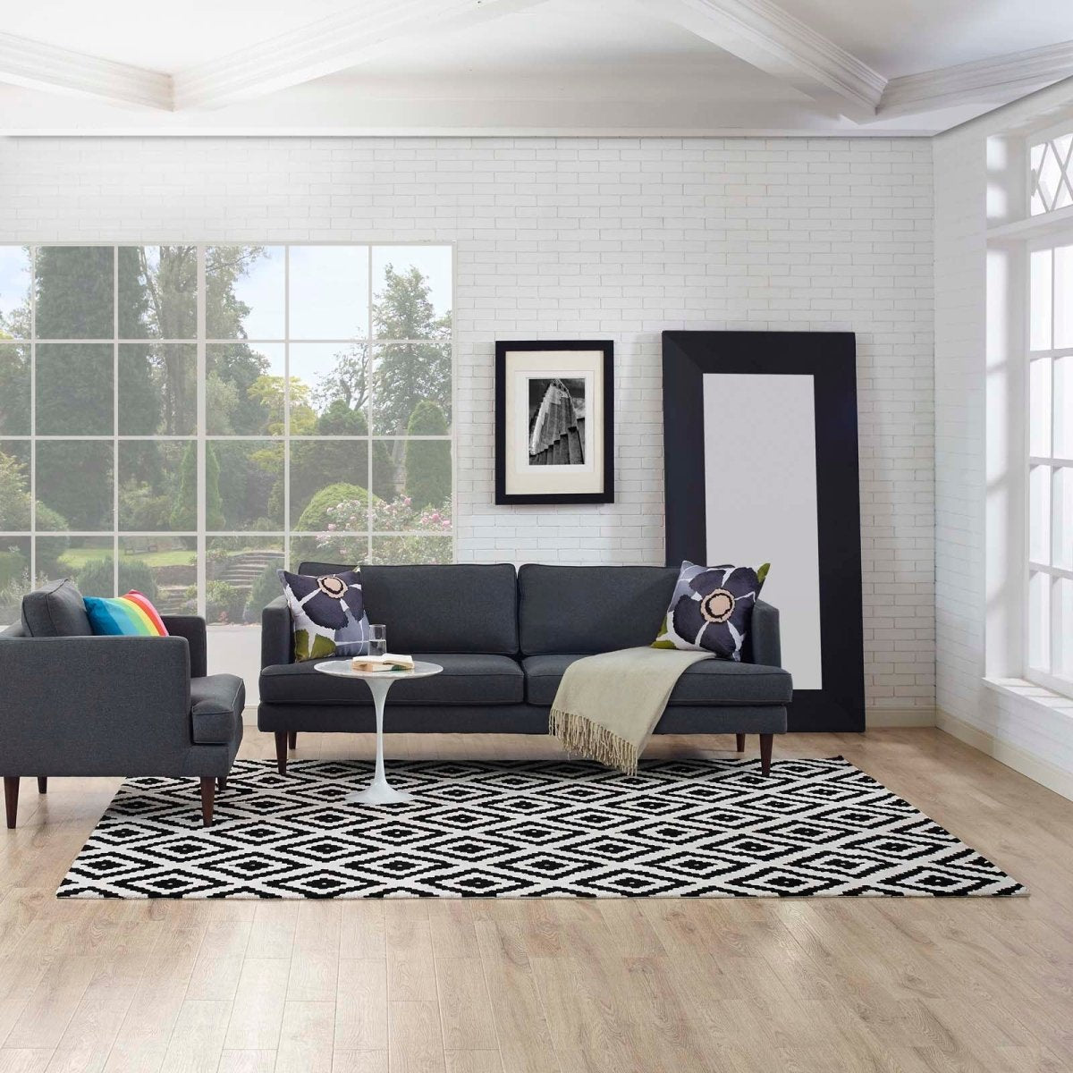 8x10 Black and White Abstract Diamond Trellis Polyester Area Rug - Mats and Rugs - Alpine Outlets