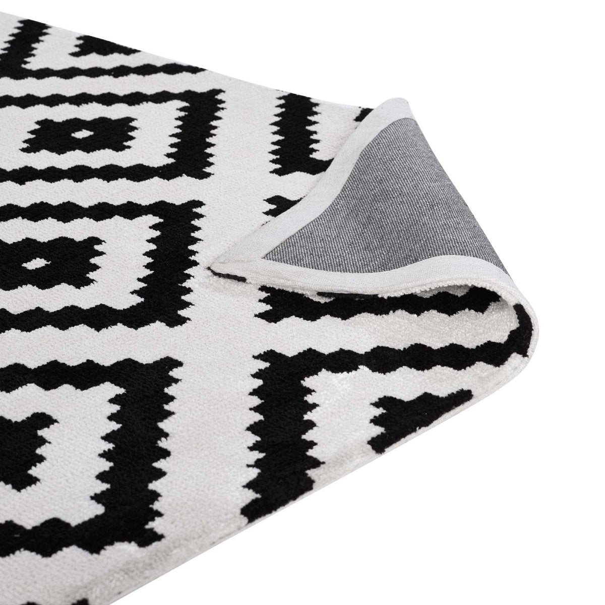 8x10 Black and White Abstract Diamond Trellis Polyester Area Rug - Mats and Rugs - Alpine Outlets