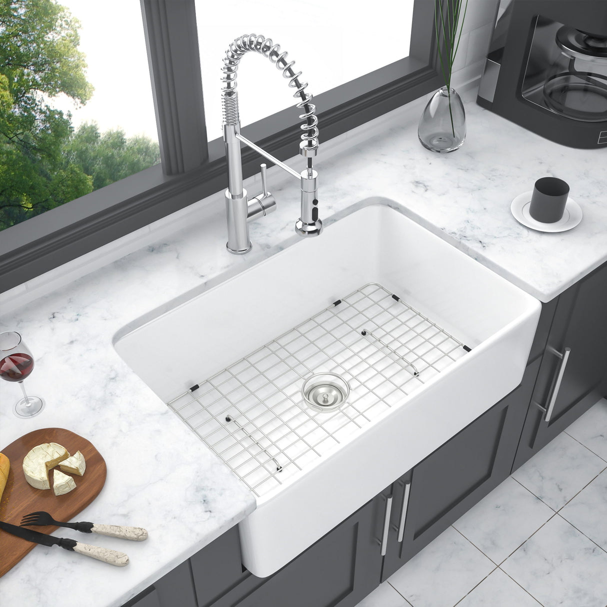 Apron Front Reversible Single Bowl Kitchen Sink & Grid And Strainer