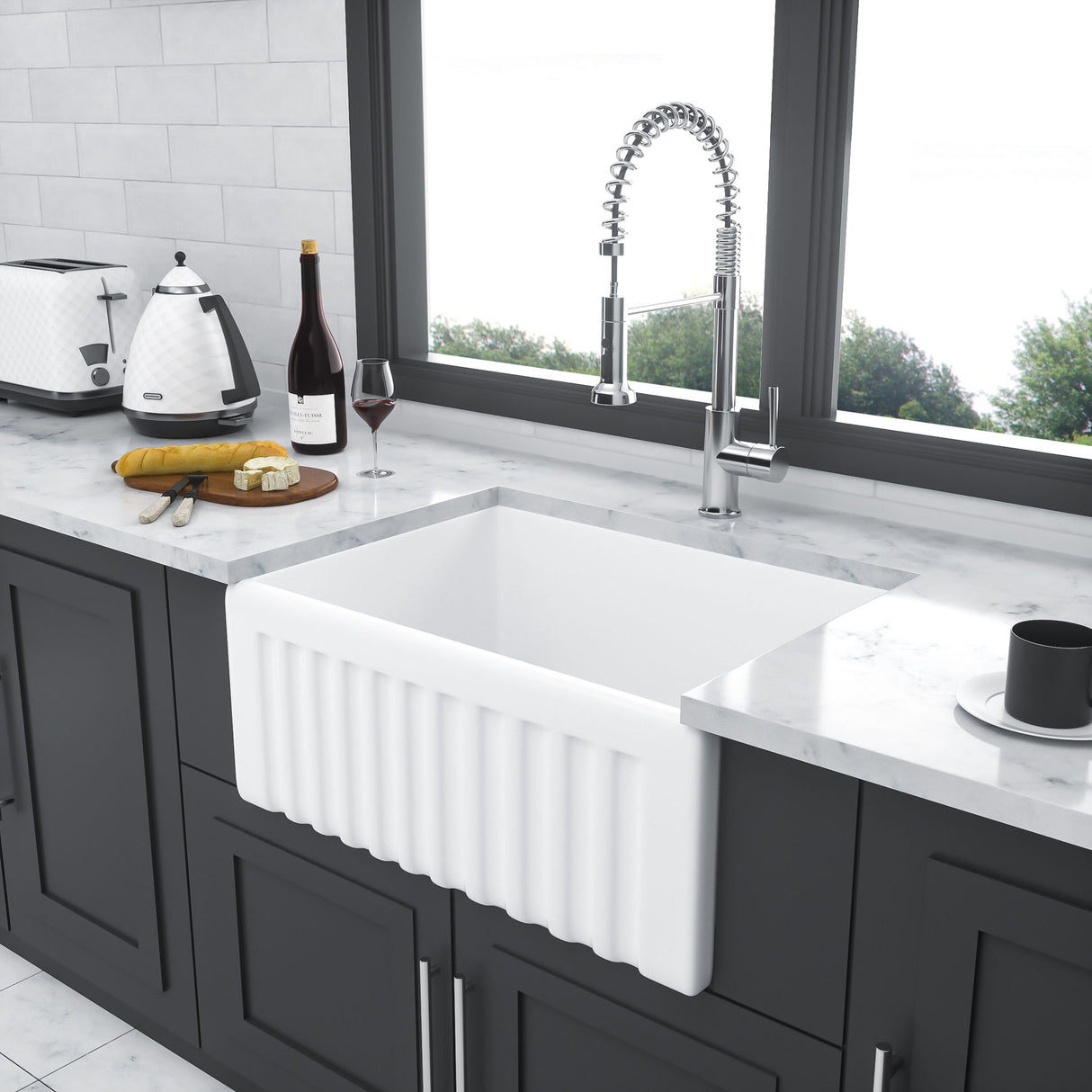 Apron Front Reversible Single Bowl Kitchen Sink & Grid And Strainer