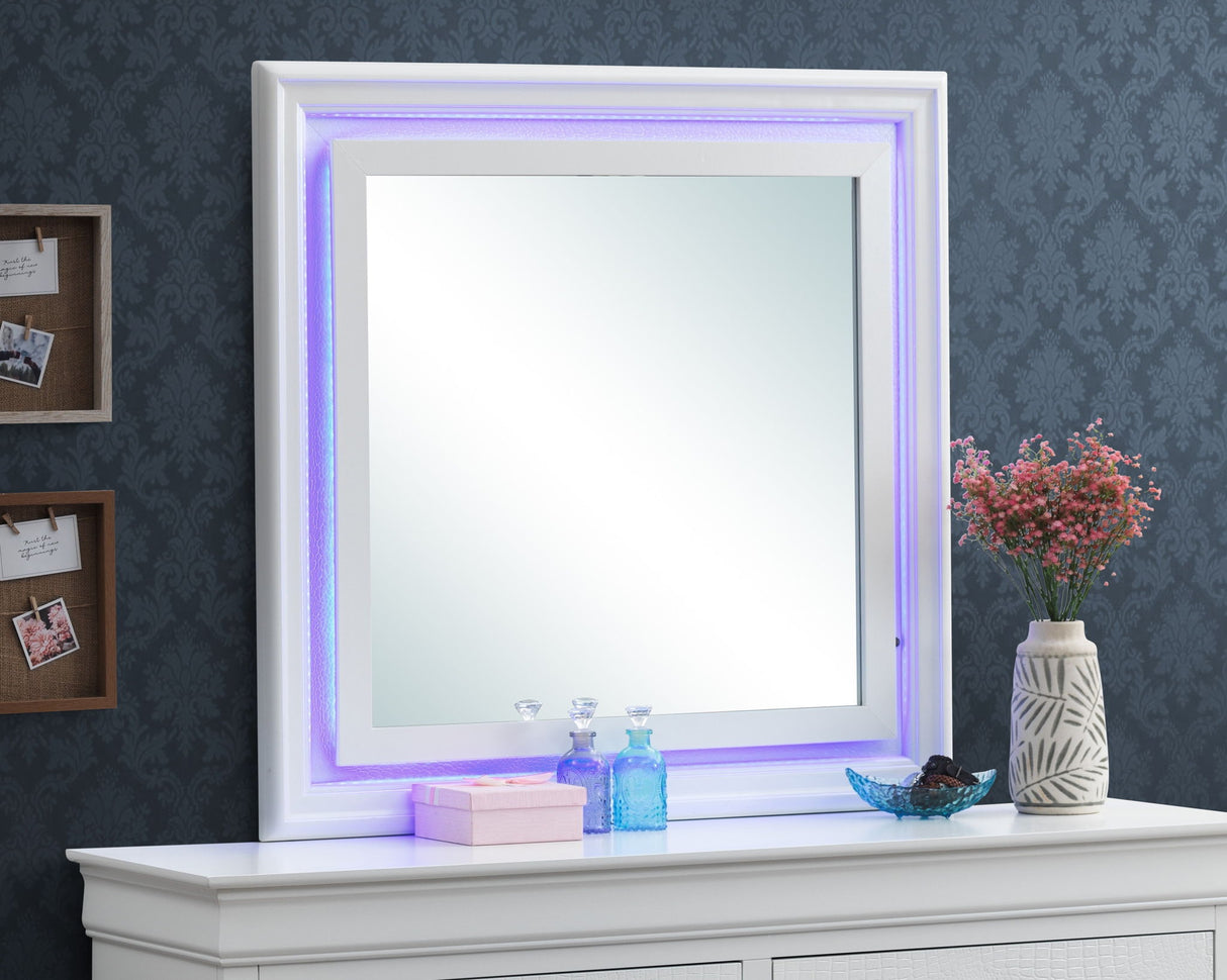 Lorana - Elegant Transitional LED Mirror