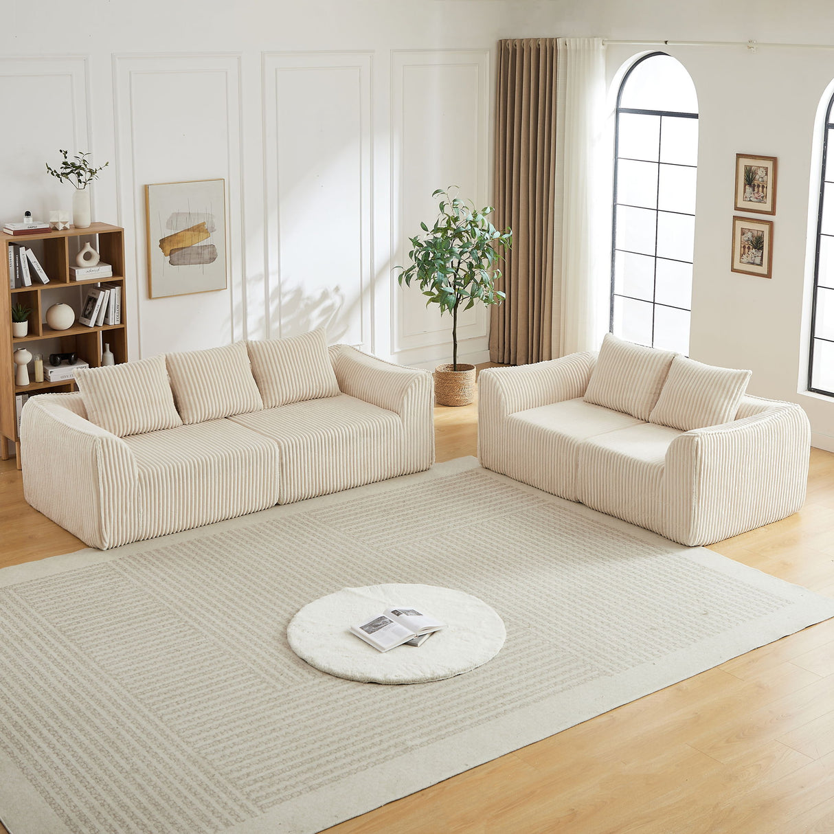 Minimalist Set With Curved Lines & Gently Sloped Backrest