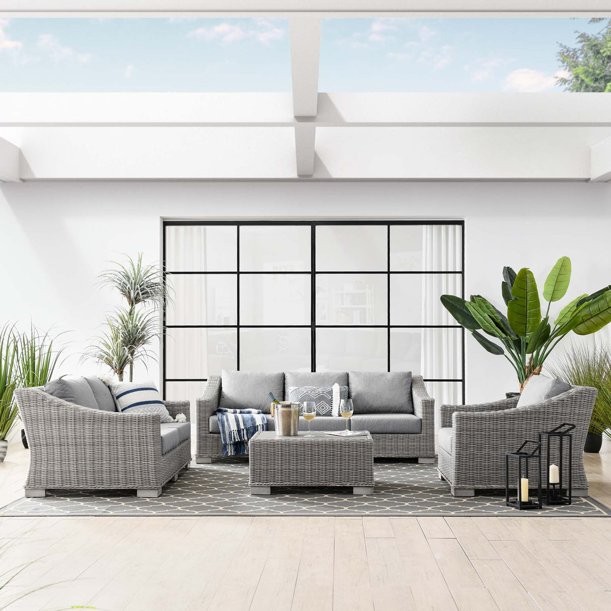 4-Piece Wicker Patio Furniture Set for Outdoor Seating and Conversation Areas