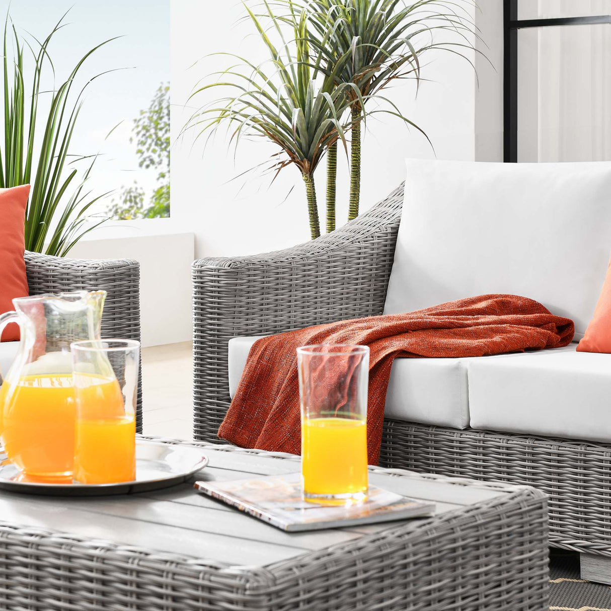 4-Piece Wicker Patio Furniture Set for Outdoor Seating and Conversation Areas