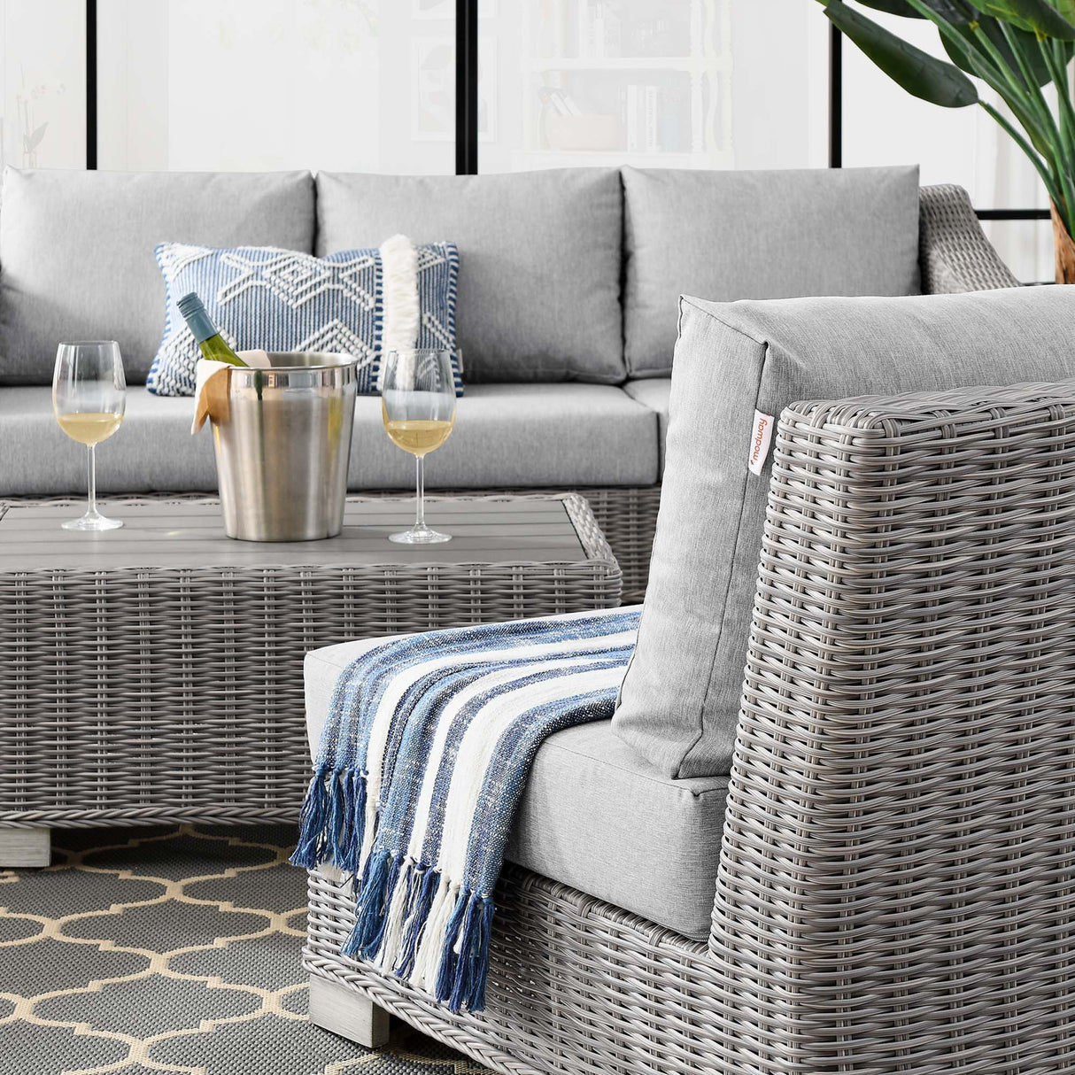 Wicker Rattan Outdoor Patio Furniture Set — Durable All-Weather Seating with Cushions