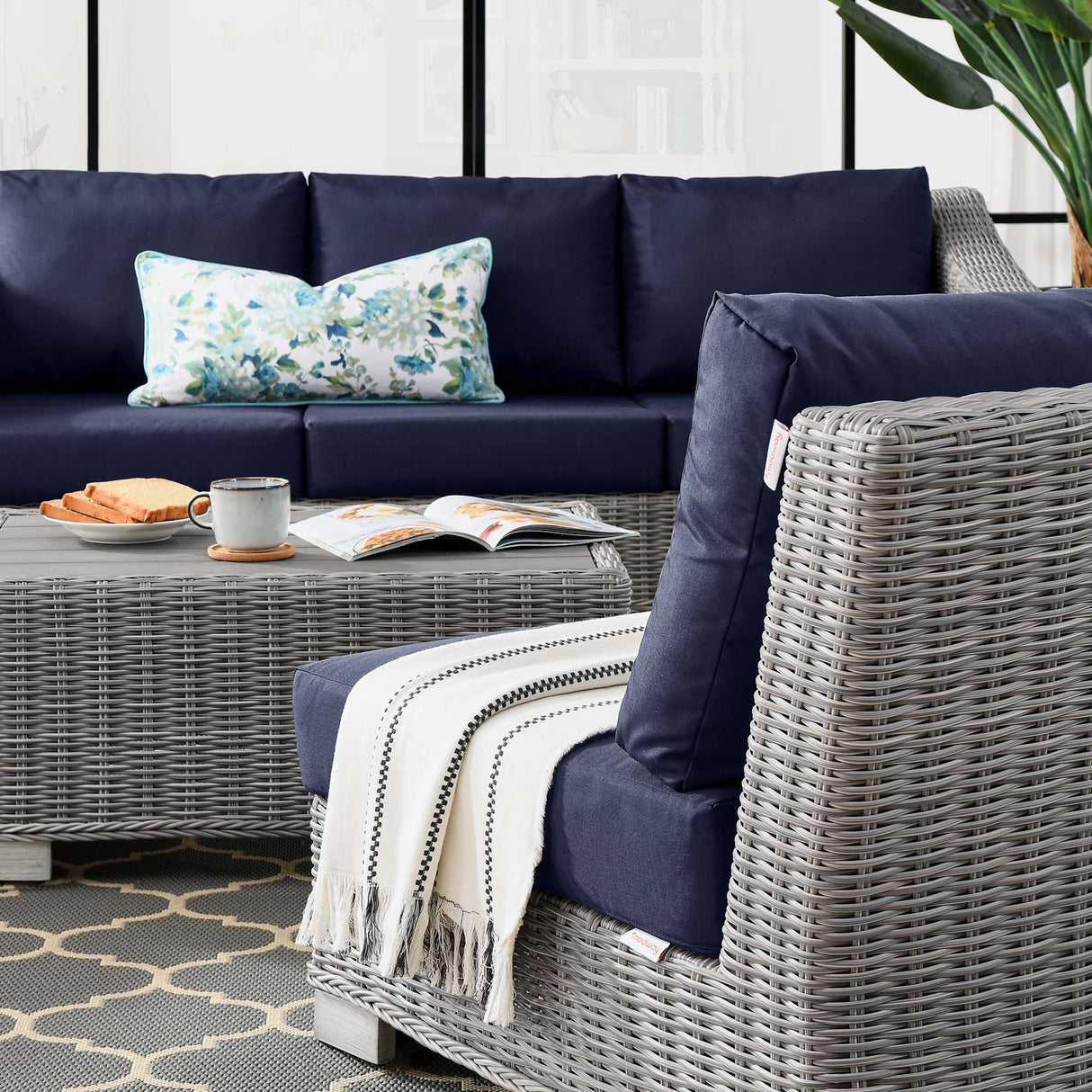 Wicker Rattan Outdoor Patio Furniture Set — Durable All-Weather Seating with Cushions