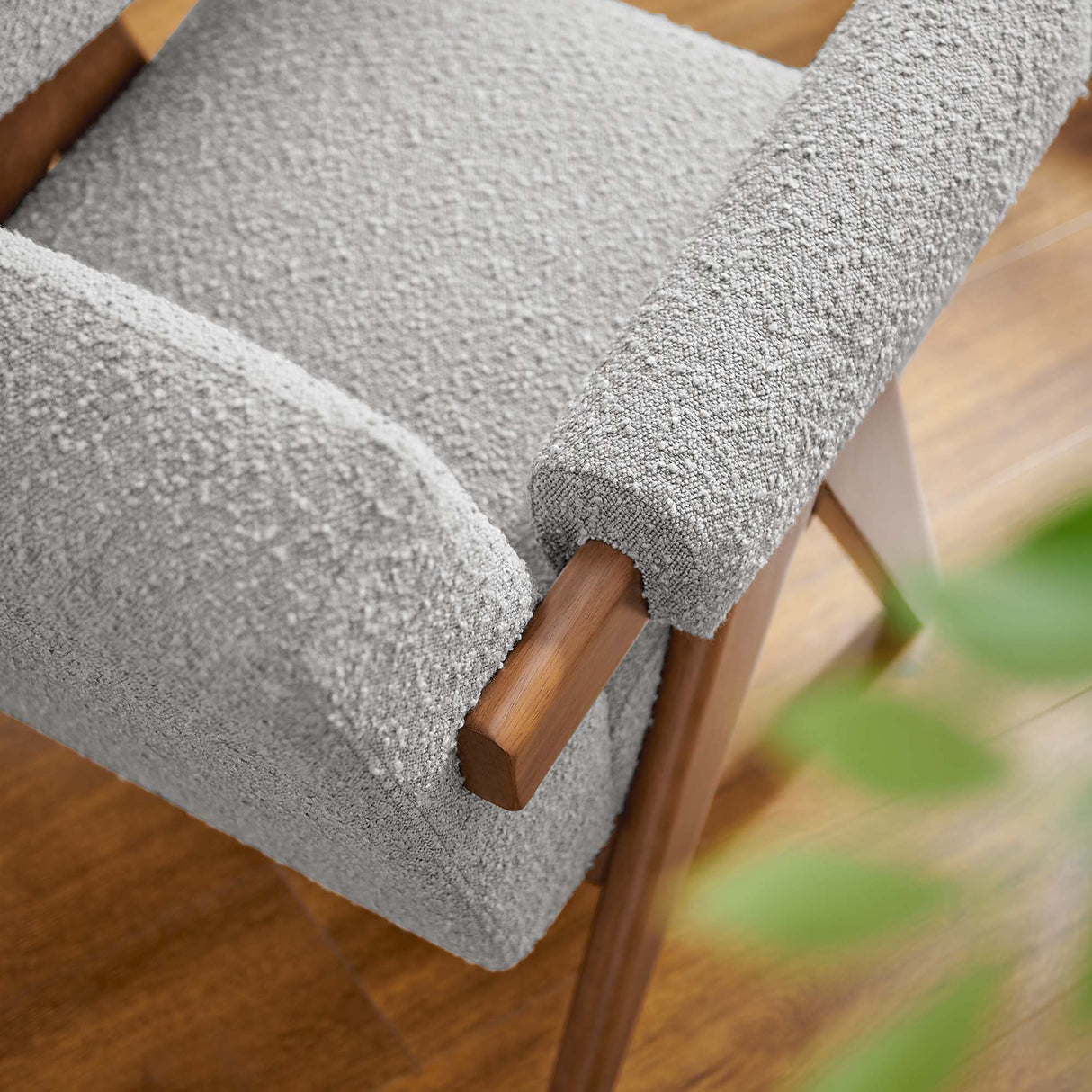 28 Inch Boucle Fabric Armchair with V-Shaped Wood Legs