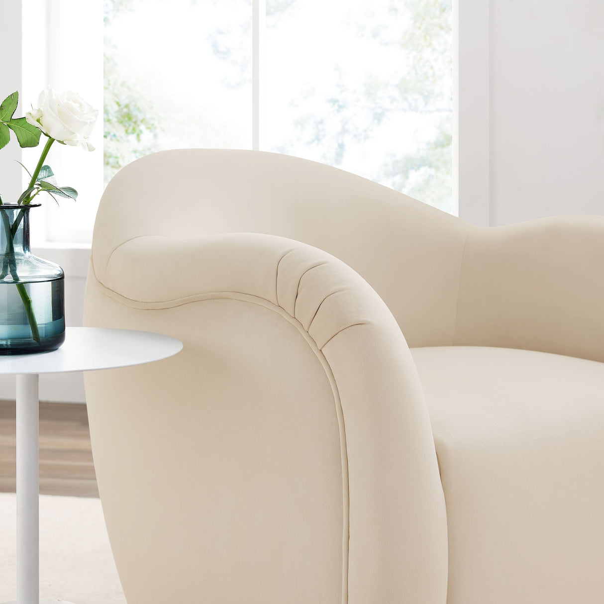 31 Inch Performance Velvet Swivel Armchair