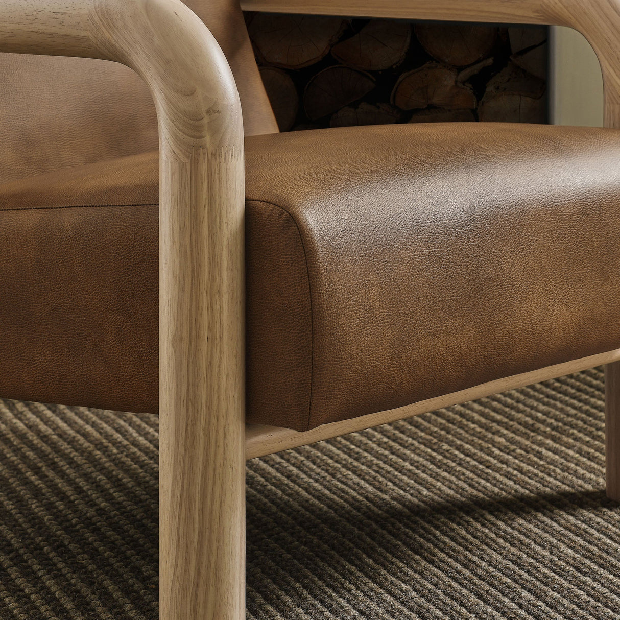 31 Inch Vegan Leather Accent Chair