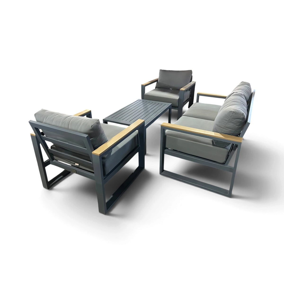 Sierra 4-piece Outdoor Patio Seating Set