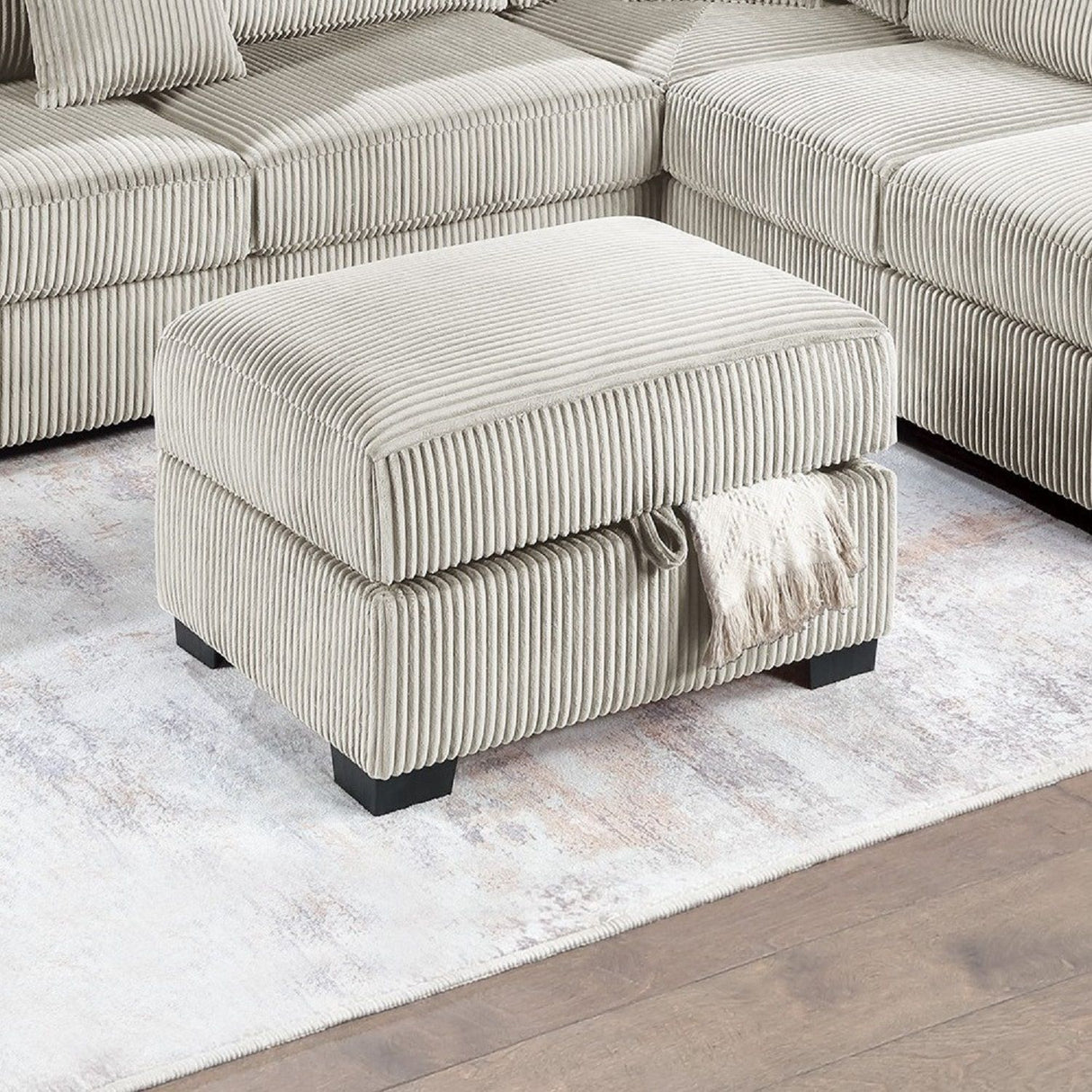 3 Piece Sectional Sofa With Reversible Chaise And USB Storage Ottoman