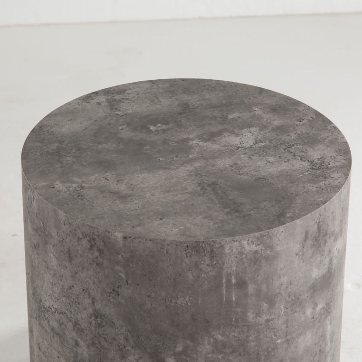 Modern Round Nesting Coffee Table (Set of 2)