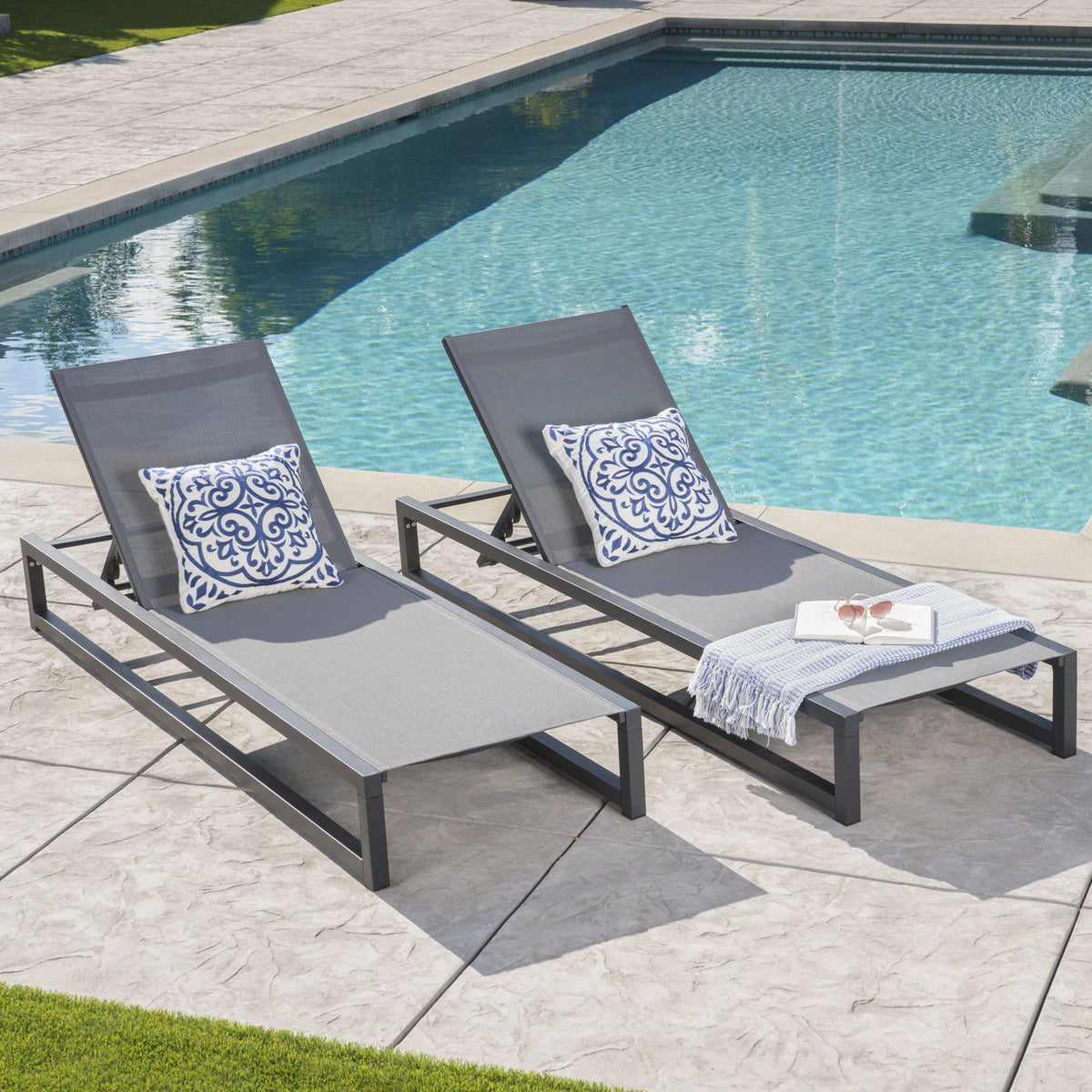 Chaise Lounge (Set of 2), Outdoor Patio Lounge Chairs With 5 Reclining Positions - Black / Gray