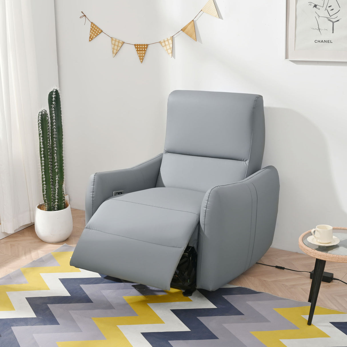 Wall Hugger Power Recliner Chair With USB Port (Type-C)