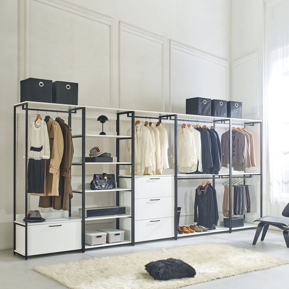 Fiona - Walk In Closet With Shelves