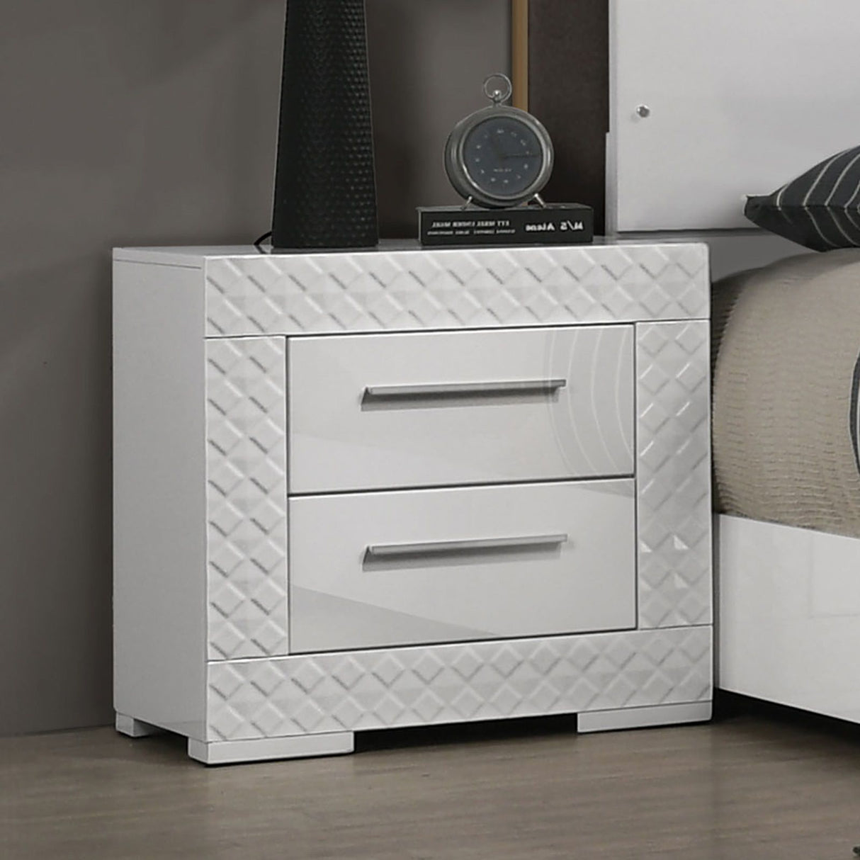 Nightstand With Bar Handle - White