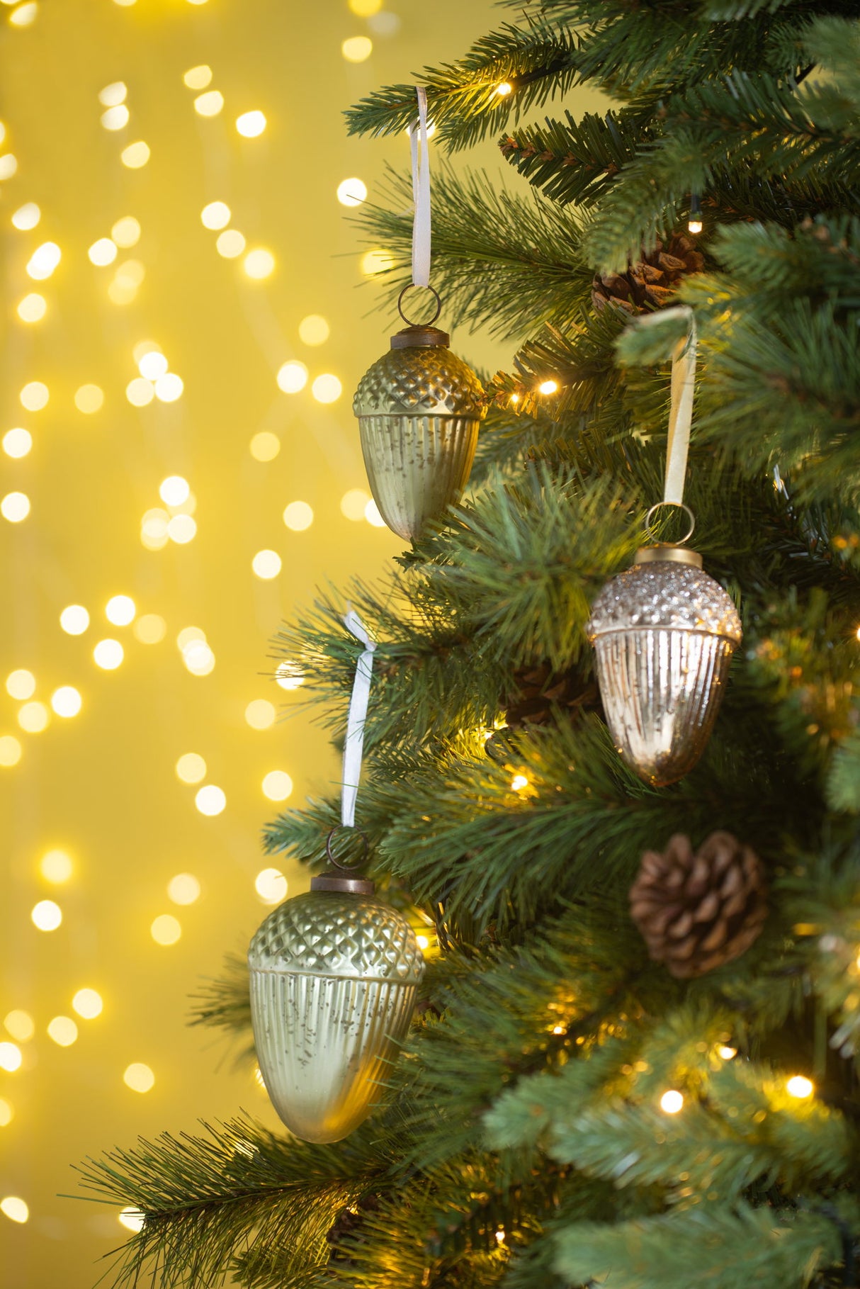 Tear Drop Ornament, Decorative Hanging Christmas Tree Ornaments For Holiday Party Decorations (Set of 12) - Green
