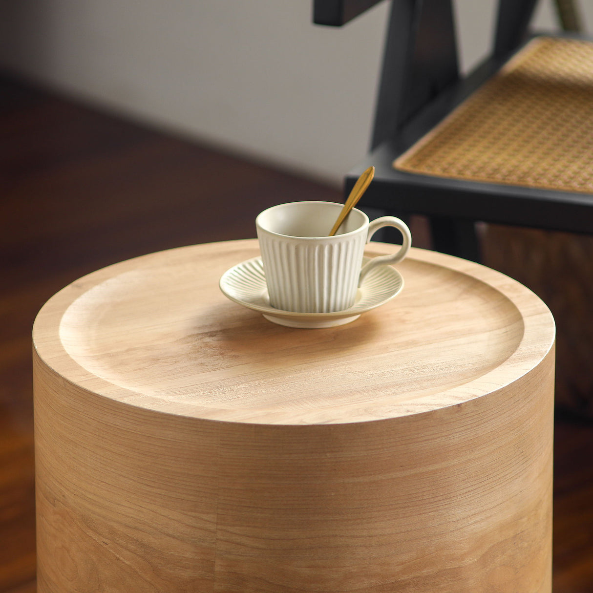 Round Table For Living Room