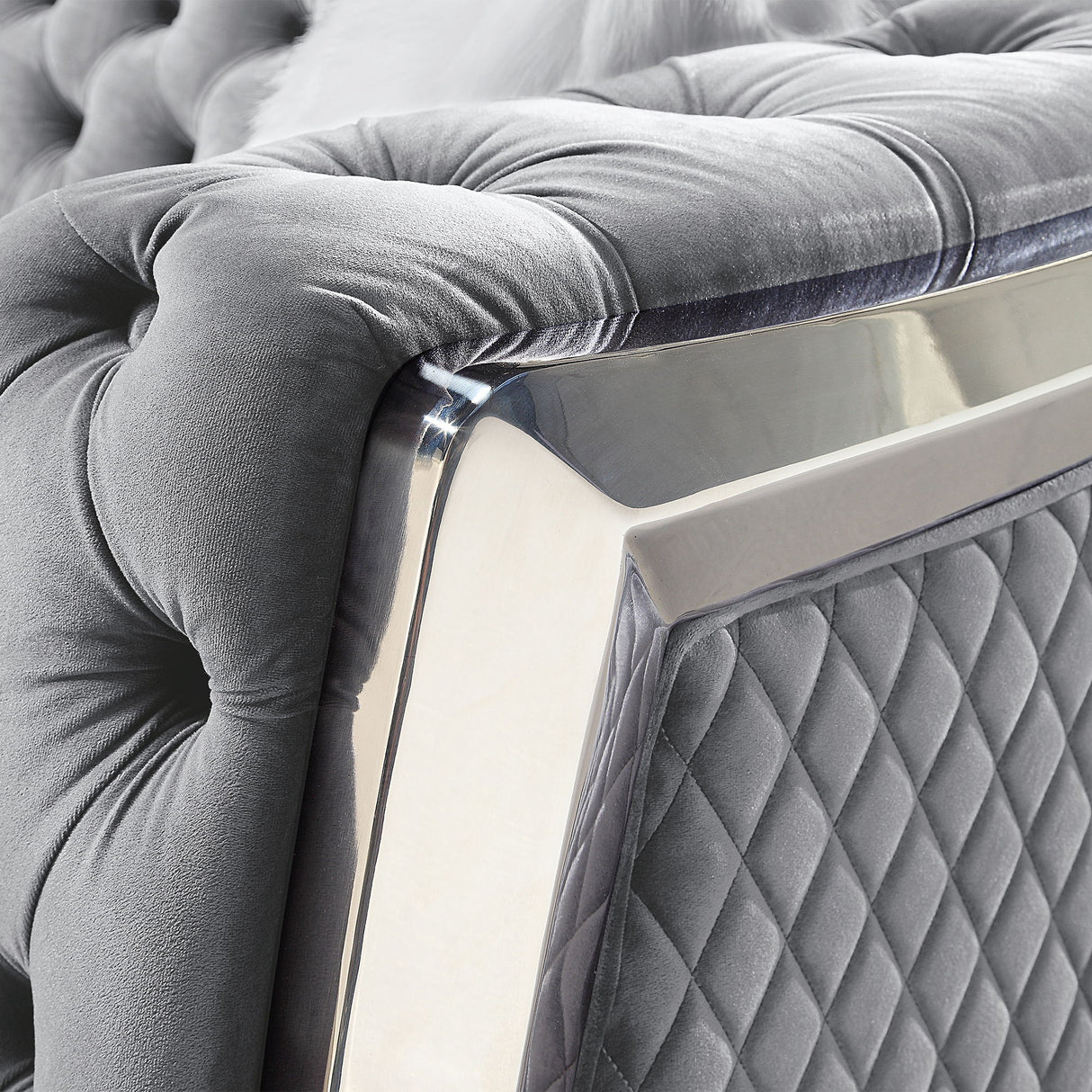 Accent Chair With Button Tufted Diamond Grid & 1 Pillow For Living Room