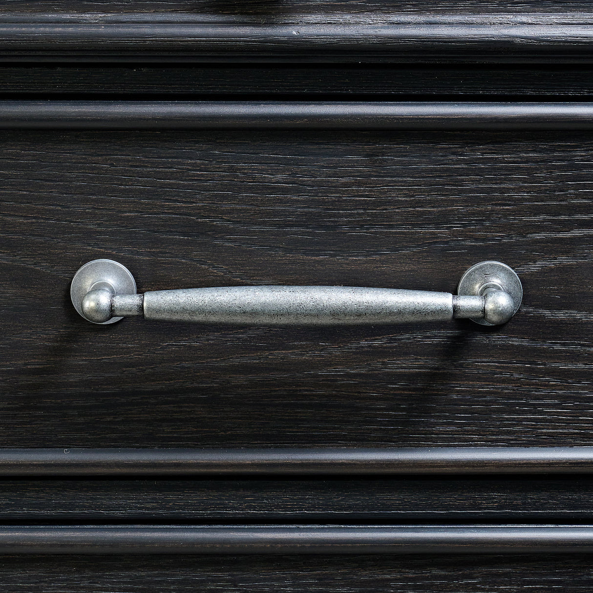 Kings Court - 1 Door And 7-Drawer Chest