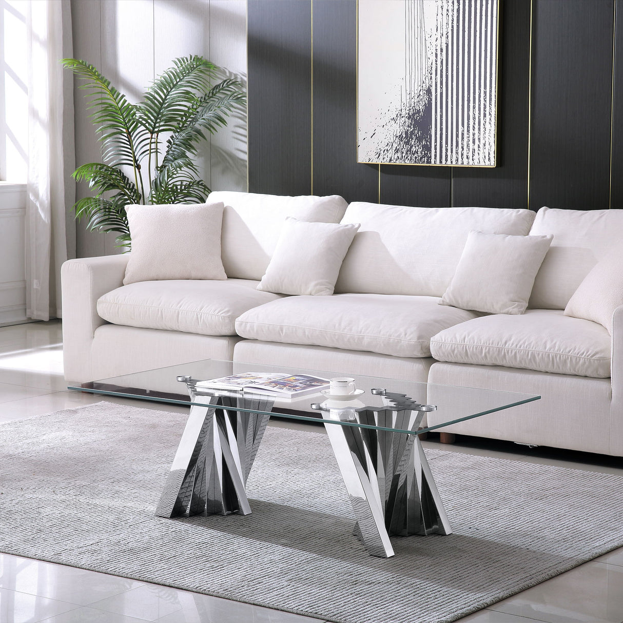 Table With Twisted Fan Shaped Legs