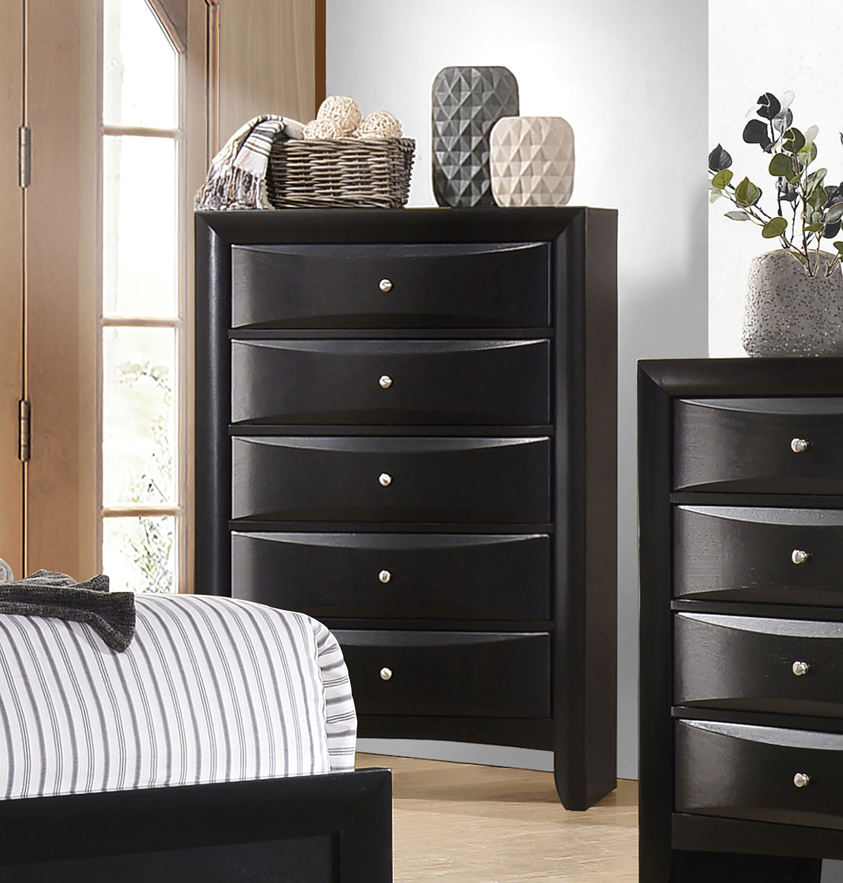 Briana 5-Drawer Bedroom Chest in Black