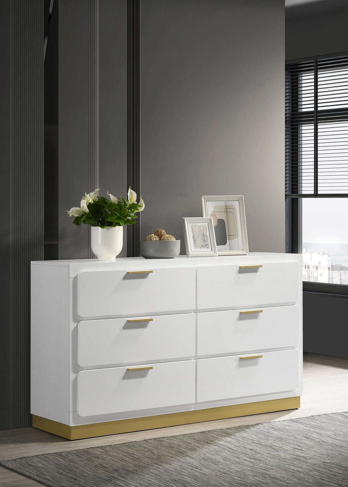 Caraway 6-Drawer Dresser in White