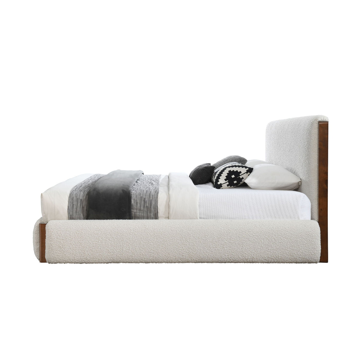 Sandro - Modern Style Bed