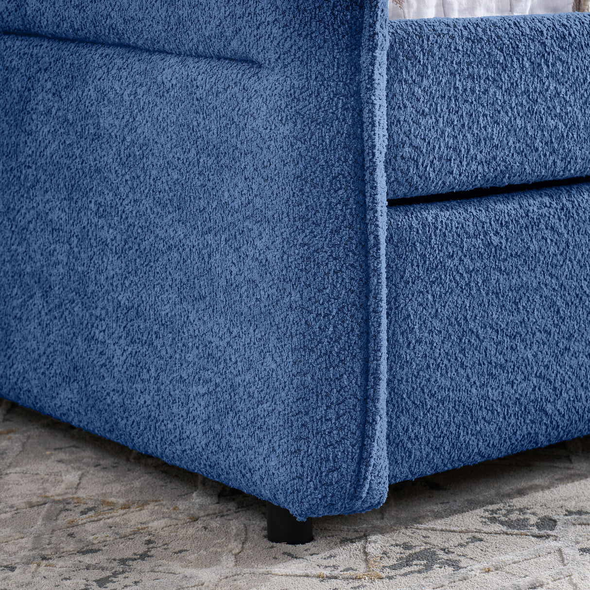 Upholstered Daybed With Pop Up Trundle