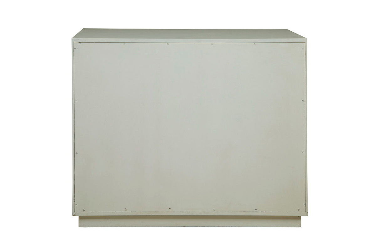 Challenger - Large Chest - White